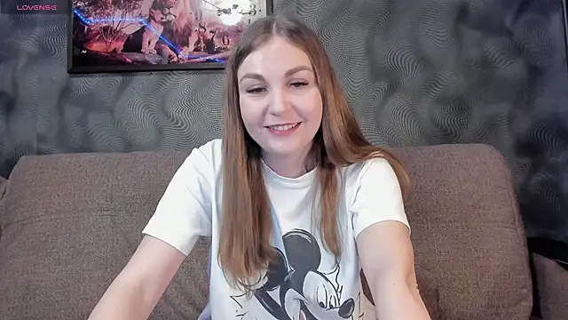 Snapshot of CassieMils chatting on 02-11-25, 11:20 CassieMils online show from 02-11-25, 11:20