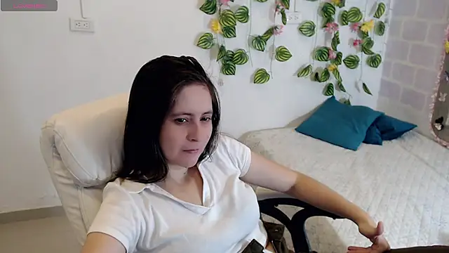 tania sweet   online show from 09-24-25, 02:45