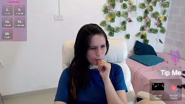 tania sweet   online show from 11-12-25, 08:23