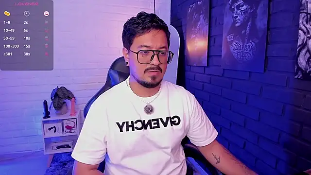 DaviidEvans  online show from 06-10-26, 06:14