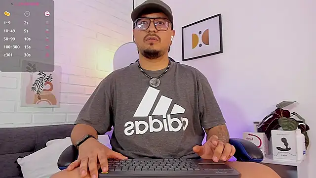 DaviidEvans  online show from 01-10-26, 07:04