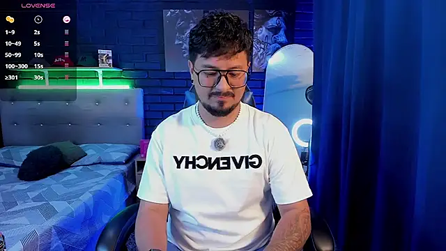 DaviidEvans  online show from 06-27-26, 07:03