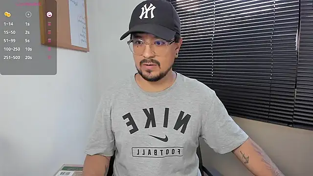 Snapshot of DaviidEvans_ chatting on 12-02-24, 10:07 DaviidEvans online show from 12-02-24, 10:07