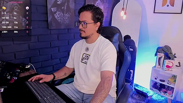 DaviidEvans  online show from 03-05-26, 12:13