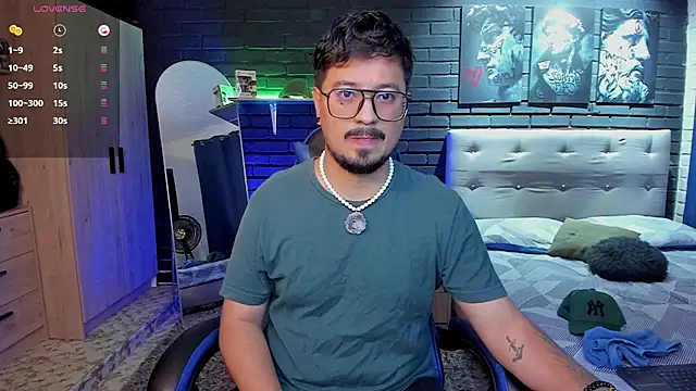 DaviidEvans  online show from 06-26-26, 02:01