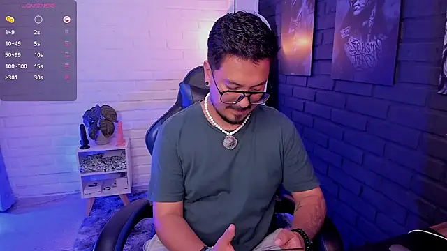 DaviidEvans  online show from 05-25-26, 01:27