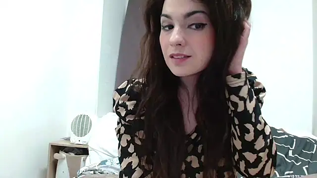 desirmiss1 online show from 12-18-25, 07:46