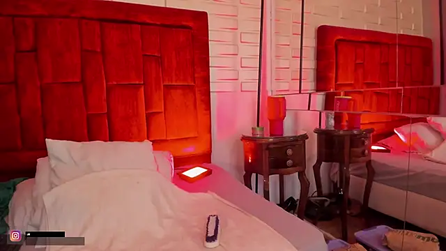 Tayra Siny online show from 09-26-25, 04:08