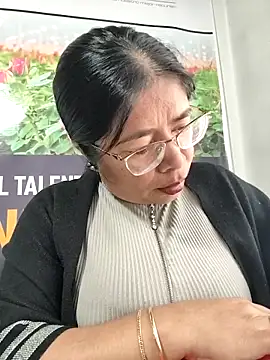   valentina18 online show from 02-24-26, 01:01