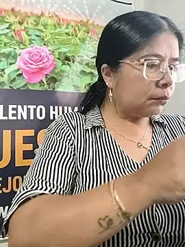   valentina18 online show from 02-25-26, 01:00