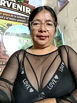   valentina18 online show from 03-23-26, 01:33