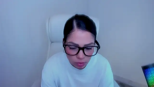 dominique 21 online show from 07-10-26, 11:27