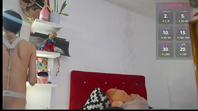 Snapshot of LAICK_01 chatting on 02-20-26, 12:18 LAICK 01 online show from 02-20-26, 12:18