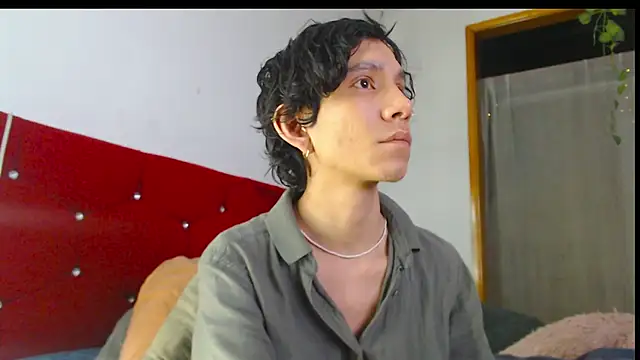 LAICK 01 online show from 05-12-26, 03:58