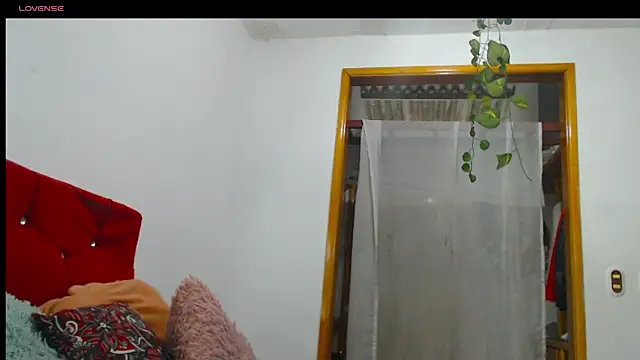 LAICK 01 online show from 04-29-26, 05:11