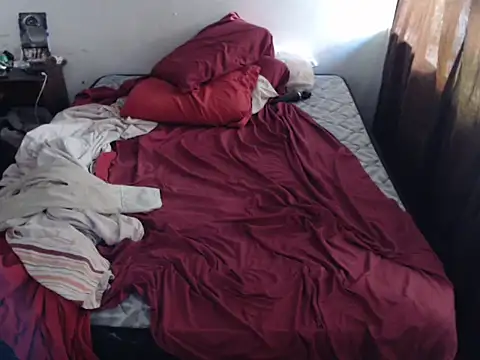 Snapshot of deftoolceles chatting on 02-12-26, 06:51 deftoolceles online show from 02-12-26, 06:51