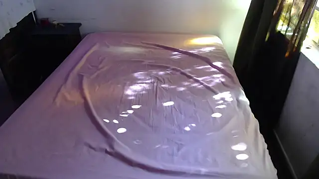 Snapshot of deftoolceles chatting on 01-17-26, 12:42 deftoolceles online show from 01-17-26, 12:42