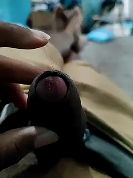 Snapshot of Arthu2r chatting on 01-11-25, 05:07 Arthu2r online show from 01-11-25, 05:07