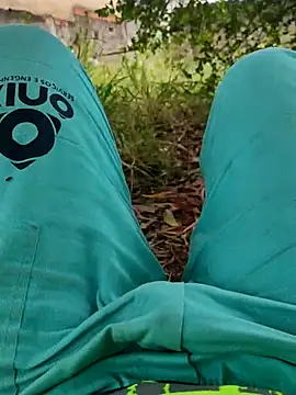 Snapshot of Arthu2r chatting on 10-10-25, 03:35 Arthu2r online show from 10-10-25, 03:35