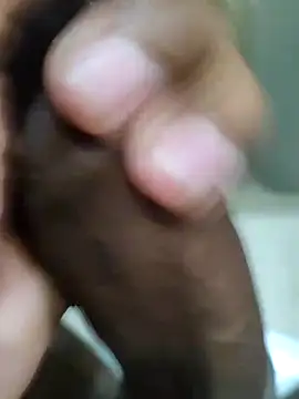 Snapshot of Arthu2r chatting on 03-09-25, 01:37 Arthu2r online show from 03-09-25, 01:37