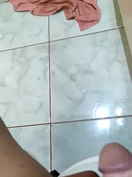 Snapshot of Arthu2r chatting on 02-13-25, 05:11 Arthu2r online show from 02-13-25, 05:11