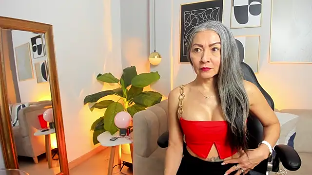  Nicoletteshea  online show from 05-16-26, 09:03