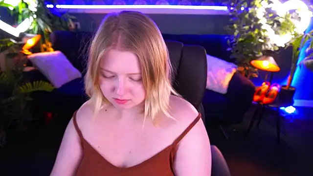 Tinker Belll online show from 03-14-25, 01:05