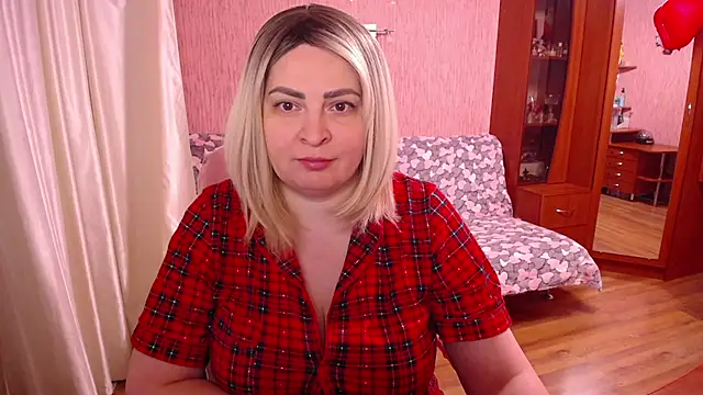 Snapshot of -MeowMeow chatting on 02-27-26, 05:46 -MeowMeow online show from 02-27-26, 05:46