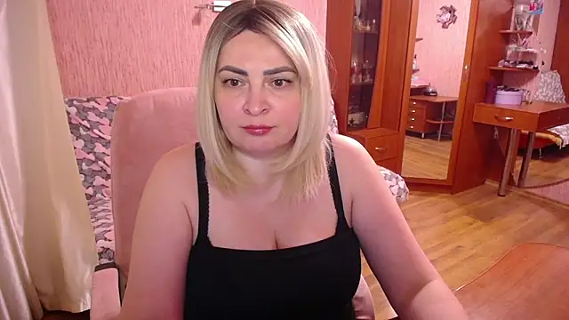 -MeowMeow online show from 05-25-26, 06:39