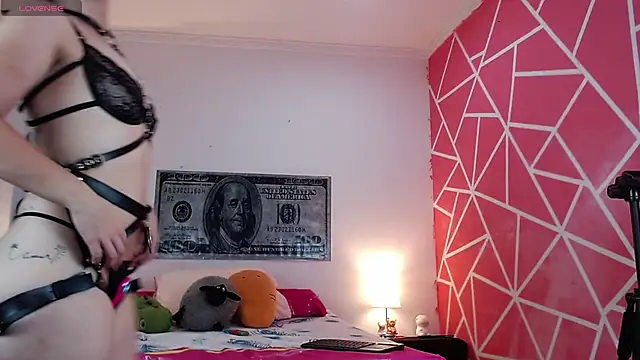 Snapshot of valentina_angel chatting on 10-16-25, 03:48 valentina angel online show from 10-16-25, 03:48