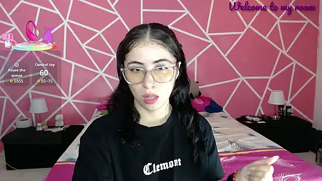 Snapshot of valentina_angel chatting on 09-18-25, 08:34 valentina angel online show from 09-18-25, 08:34