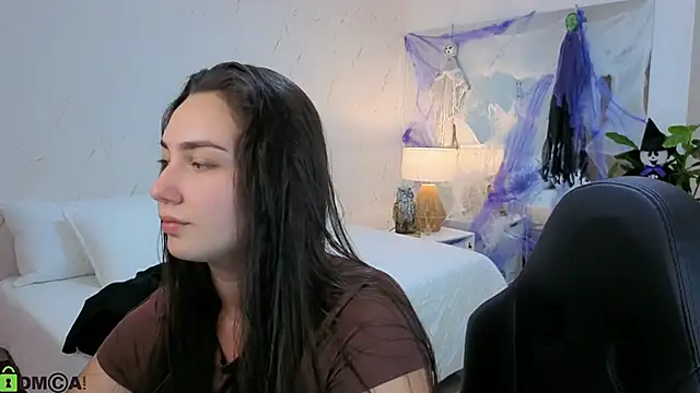 ava blue online show from 10-20-25, 07:47