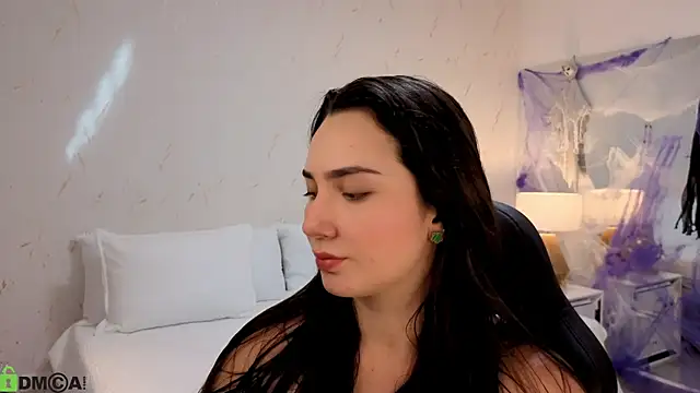 ava blue online show from 10-28-25, 07:46