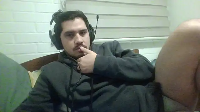 hung weeb online show from 05-06-26, 05:33