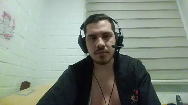 hung weeb online show from 11-18-25, 03:43