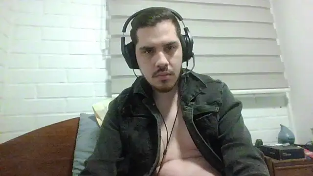 hung weeb online show from 11-19-25, 04:23