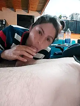 Snapshot of Sasy06 chatting on 10-29-25, 12:31 Sasy06 online show from 10-29-25, 12:31