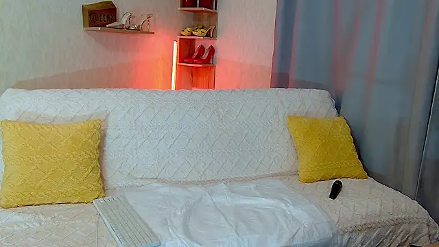 KimPolloc online show from 02-10-26, 07:24