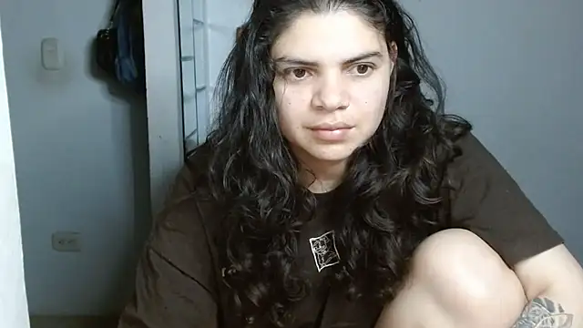 Snapshot of Nikkykora15 chatting on 07-09-26, 01:06 Nikkykora15 online show from 07-09-26, 01:06