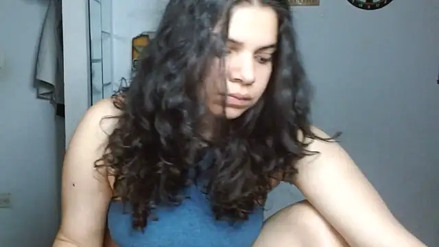 Snapshot of Nikkykora15 chatting on 06-27-26, 02:39 Nikkykora15 online show from 06-27-26, 02:39