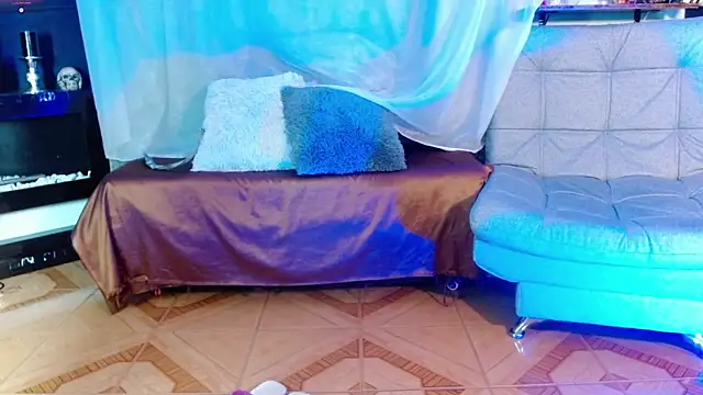 julieth sex1 online show from 04-05-26, 08:43