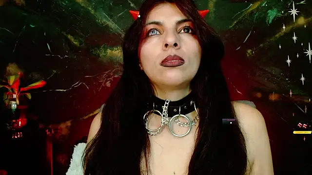 julieth sex1 online show from 06-11-26, 09:17