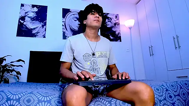 Eiden allenx online show from 10-28-25, 02:49