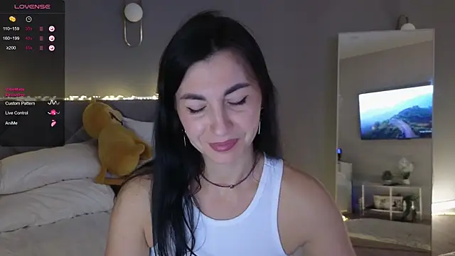 Snapshot of Mary_love16 chatting on 10-18-25, 01:35 Mary love16 online show from 10-18-25, 01:35