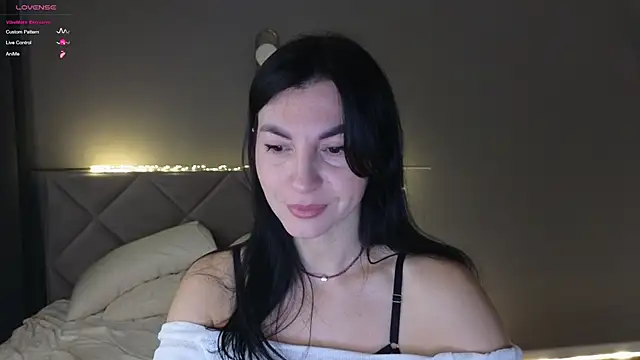 Mary love16 online show from 11-17-25, 07:34