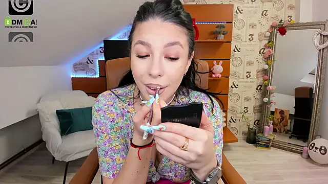 EmillyTaylor online show from 03-30-26, 03:41