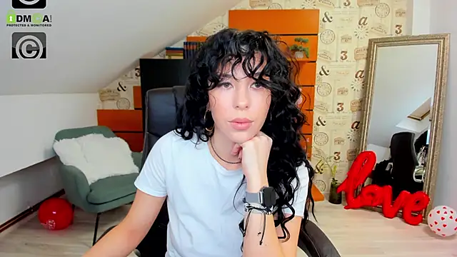 Snapshot of EmillyTaylor chatting on 02-21-25, 04:29 EmillyTaylor online show from 02-21-25, 04:29