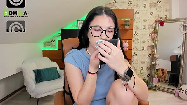 EmillyTaylor online show from 04-06-26, 03:35