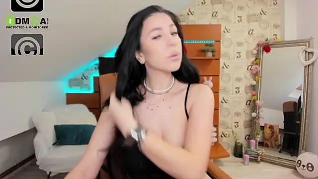 EmillyTaylor online show from 04-22-26, 03:35