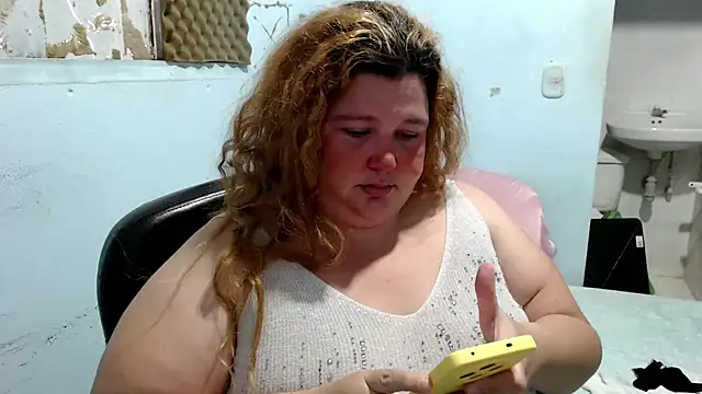 Snapshot of squirt322bbw chatting on 05-25-26, 04:17 squirt322bbw online show from 05-25-26, 04:17